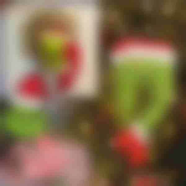 Decorazione natalizia con le gambe del Grinch | ELFLEGS